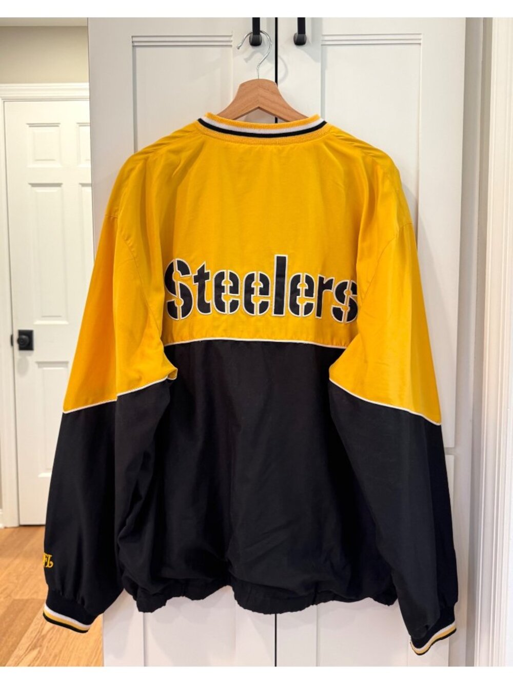 Vintage Y2K NFL Pittsburgh Steelers Size XL V-Neck Pullover Windbreaker